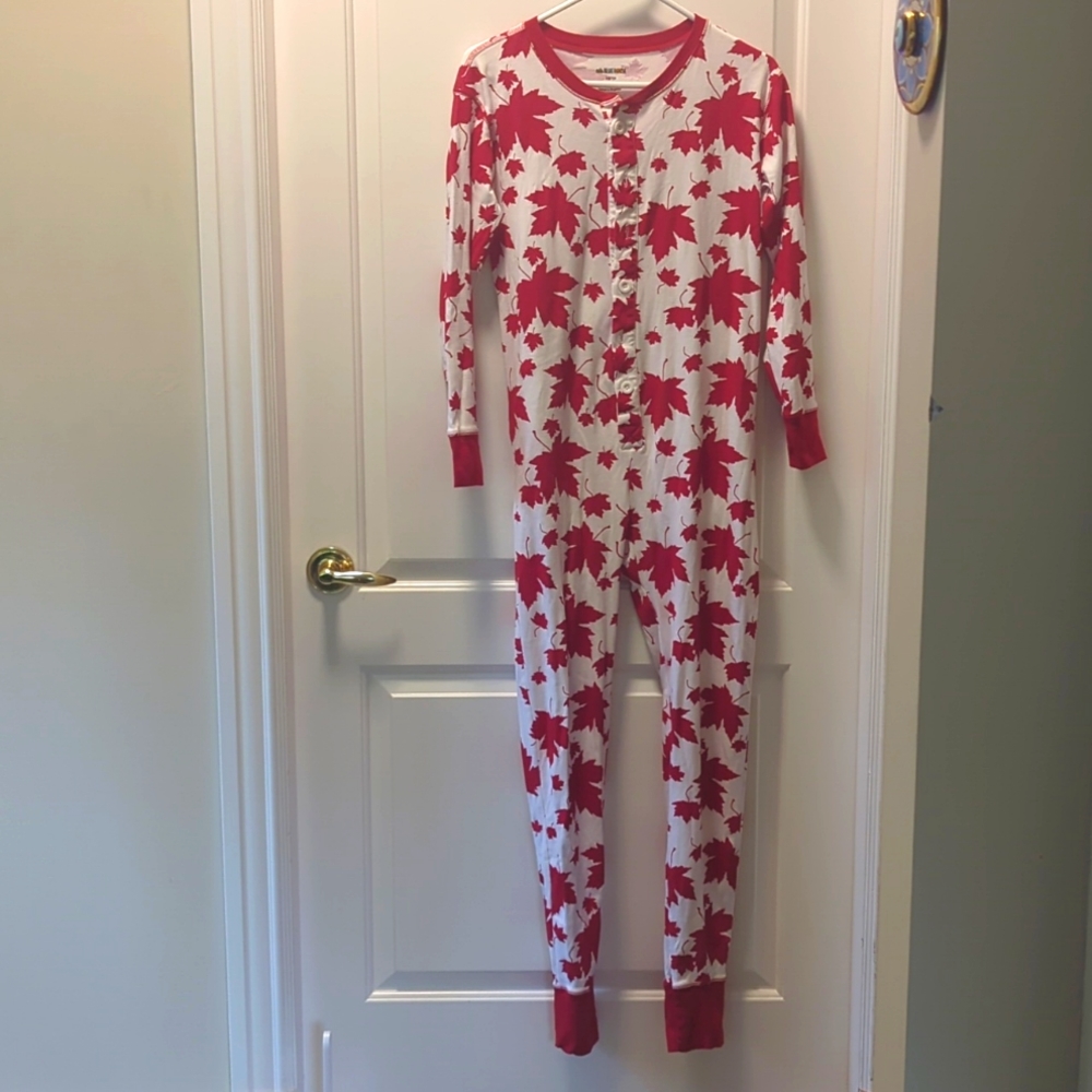Canadian onesie maple leaves by Little Blue House size xs